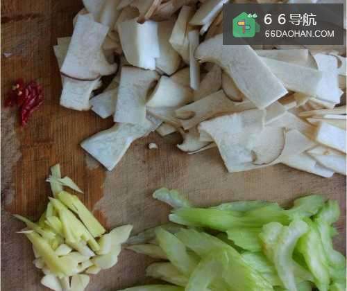 杏鲍菇西芹肉片