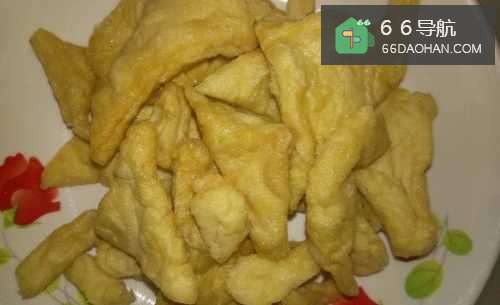 西芹五花肉炒油豆腐的做法